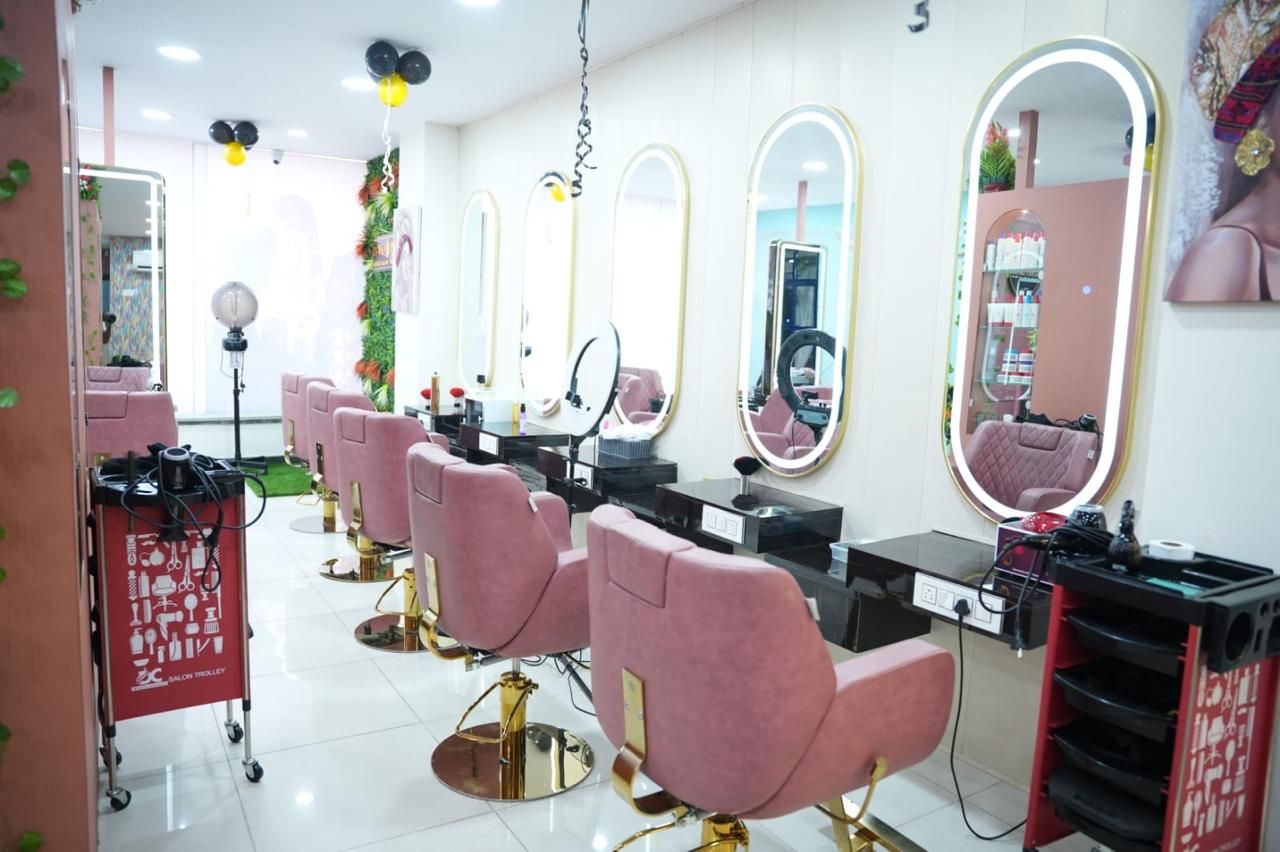 Styling stations at Boho Bliss